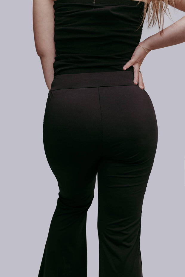 MK367 Leopard Flare Pants: Black / M