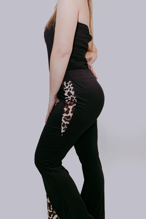 MK367 Leopard Flare Pants: Black / S