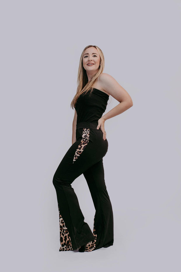 MK367 Leopard Flare Pants: Black / L