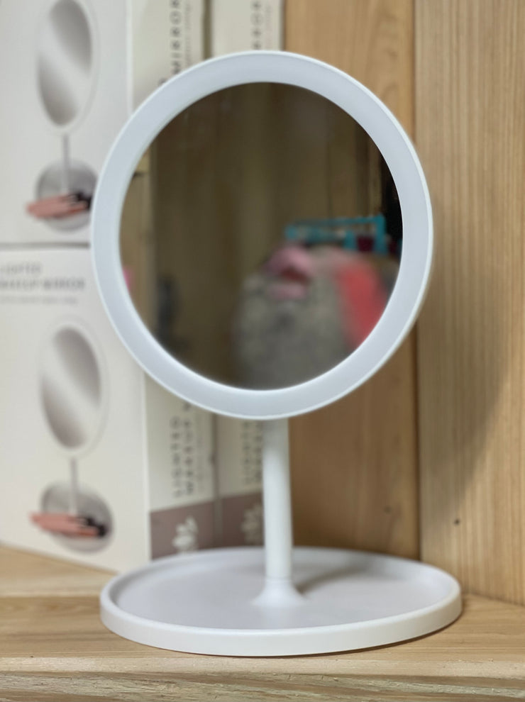 LED MAKEUP MIRROR