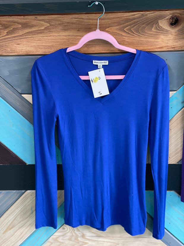 Lyla Basic Vneck long sleeve